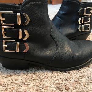 Aldo women’s ankle boots